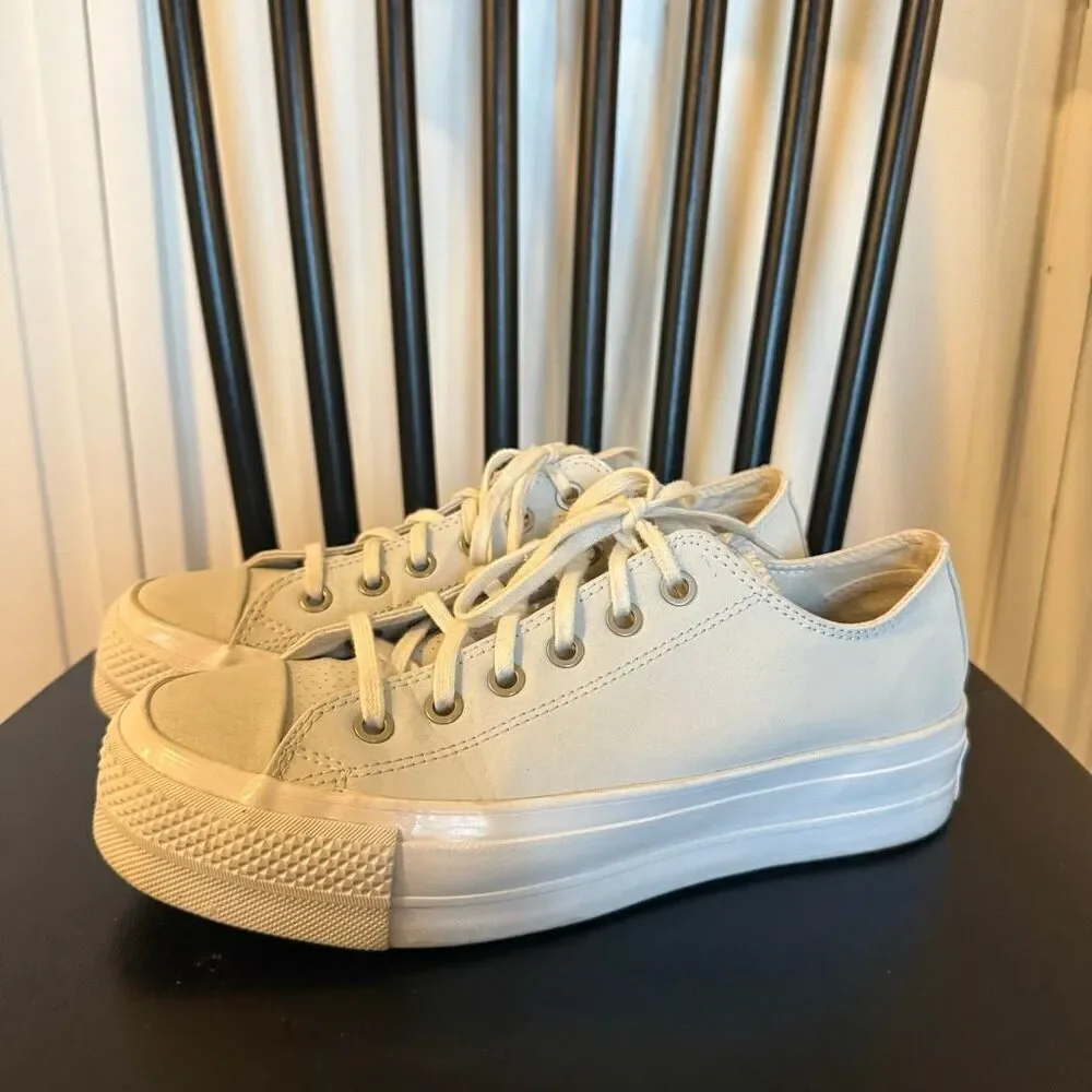 Chuck Taylor All Star Lift platform golden hits leather sneaker 8.5